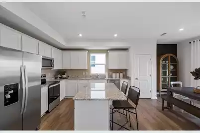 887 Meadowbrook Lane, Summerville, SC 29486 - Photo 6