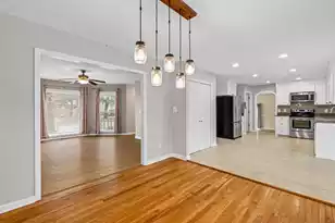 486 Mt Royall Dr, Mount Pleasant, SC 29464 - Photo 8