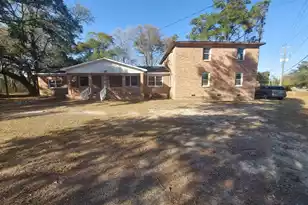 2204 Rifle Range Rd, Mount Pleasant, SC 29466 - Photo 1