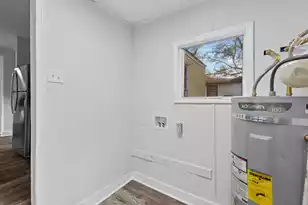 2718 Surrey Dr E, North Charleston, SC 29405 - Photo 16