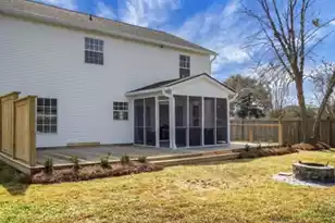 528 Holiday Dr, Summerville, SC 29483 - Photo 10