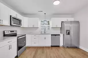 738 Spark St, Mount Pleasant, SC 29464 - Photo 8