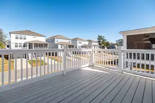 1562 Lakeshore Dr N, Mount Pleasant, SC 29466 - Photo 32