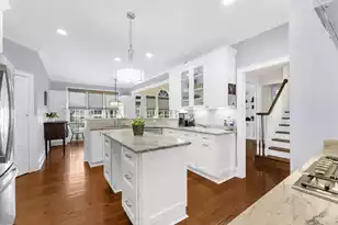 199 Oak Point Landing Dr, Mount Pleasant, SC 29464 - Photo 10