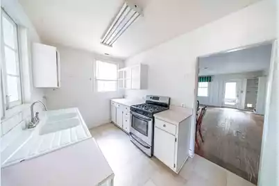1012 Ashley Avenue E, Folly Beach, SC 29439 - Photo 10