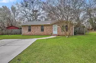 113 Pine Ct, Summerville, SC 29486 - Photo 2
