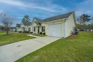 218 Dupont Way, Summerville, SC 29485 - Photo 4