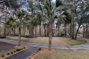304 Woodland Dr, Summerville, SC 29485 - Photo 2
