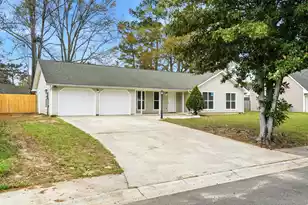 121 University Dr, Ladson, SC 29456 - Photo 2