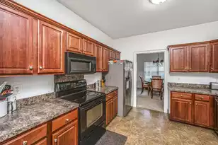 1409 Bloomingdale Ln, Mount Pleasant, SC 29466 - Photo 10