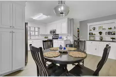 212 Thames Avenue, Summerville, SC 29485 - Photo 22