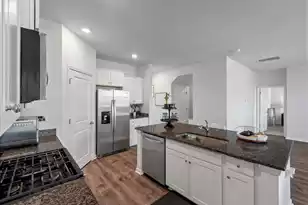 411 Bering Ln, Summerville, SC 29486 - Photo 10