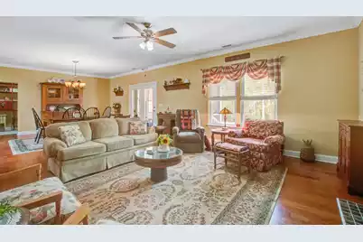 184 Columns Road, Summerville, SC 29483 - Photo 8