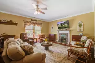 184 Columns Rd, Summerville, SC 29483 - Photo 6