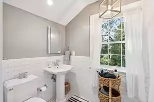 111 Carolina Ave E, Summerville, SC 29483 - Photo 98