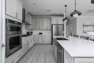 690 Coral Bells Ln, Summerville, SC 29486 - Photo 2