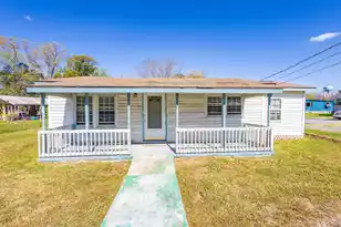 1632 Central Ave, Summerville, SC 29483 - Photo 2