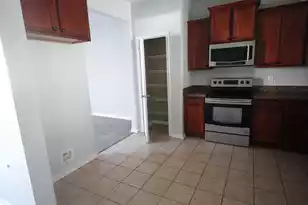 213 Medford Dr, Summerville, SC 29485 - Photo 4