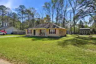 7 Center Point Dr, Yemassee, SC 29945 - Photo 2