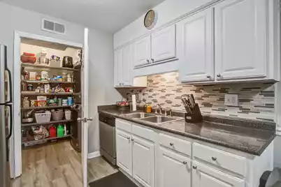 1402 Camp Road #Apt 16F, Charleston, SC 29412 - Photo 24