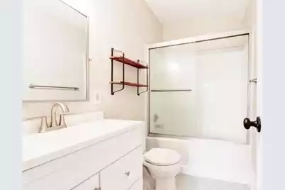 65 Vanderhorst Street #Apt J, Charleston, SC 29403 - Photo 4