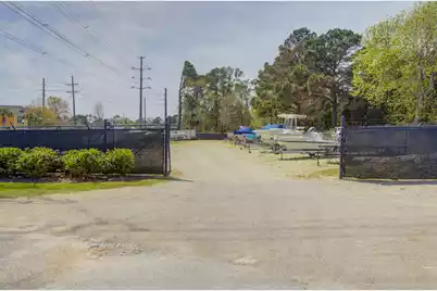 2315 Chatelain Way, Mount Pleasant, SC 29464 - Photo 38