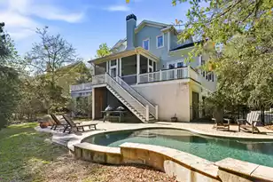 2216 Beckenham Dr, Mount Pleasant, SC 29466 - Photo 2