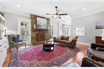 2216 Beckenham Drive, Mount Pleasant, SC 29466 - Photo 6