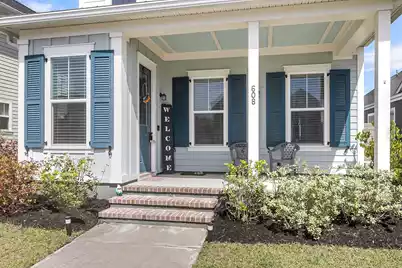 608 Blueway Avenue, Summerville, SC 29486 - Photo 2