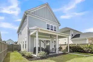 608 Blueway Ave, Summerville, SC 29486 - Photo 4