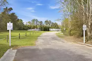 1364 Center Lake Dr, Mount Pleasant, SC 29464 - Photo 26