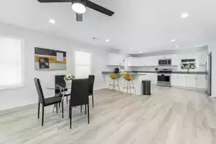 308 Forest Cir, Summerville, SC 29483 - Photo 10