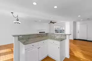 1099 Farmington Rd, Charleston, SC 29412 - Photo 10