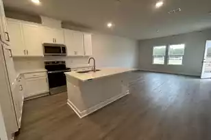 5055 Blackberry Ln, Ravenel, SC 29470 - Photo 4