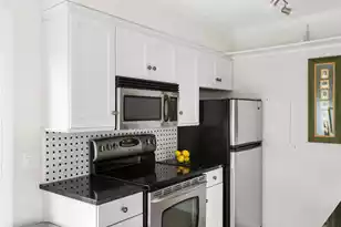 12 George St, Charleston, SC 29401 - Photo 6