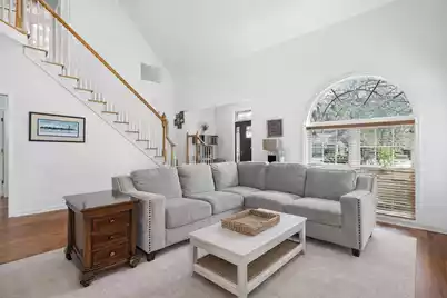 733 Ginglis Way, Mount Pleasant, SC 29464 - Photo 4