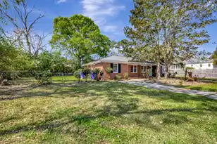 767 Bermuda St, Charleston, SC 29412 - Photo 2