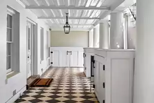 36 Society St, Charleston, SC 29401 - Photo 6