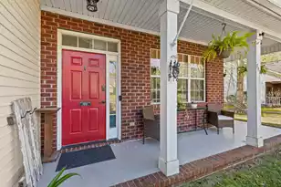 800 Essex Dr, Summerville, SC 29485 - Photo 4