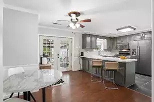 221 Froman Dr, Summerville, SC 29483 - Photo 8