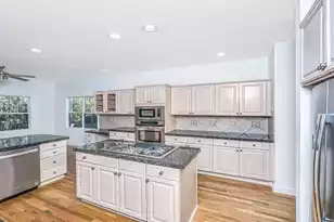 3930 Colonel Vanderhorst Cir, Mount Pleasant, SC 29466 - Photo 16