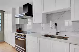 1 King Street #Apt 607, Charleston, SC 29401 - Photo 16