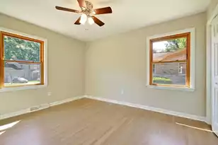 8045 Nantuckett Ave, North Charleston, SC 29420 - Photo 12