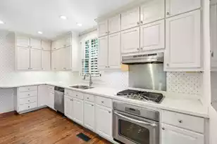 14 Lamboll St, Charleston, SC 29401 - Photo 22