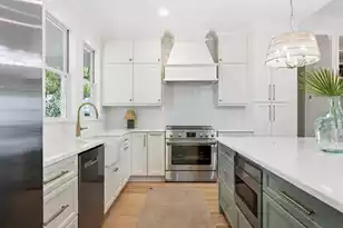 1431 Hindman Ave, Mount Pleasant, SC 29464 - Photo 6