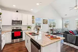 401 Stoneleigh Ln, Moncks Corner, SC 29461 - Photo 4