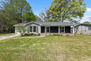 1075 Quail Dr, Charleston, SC 29412 - Photo 2