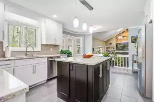 109 Huckleberry Ln, Summerville, SC 29485 - Photo 2