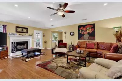 611 Fisherman's Bend, Mount Pleasant, SC 29464 - Photo 8