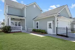 1820 Agate Bay Dr, Mount Pleasant, SC 29466 - Photo 6